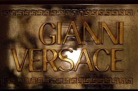 does versace use sweatshops|Why Versace is putting workers' health .